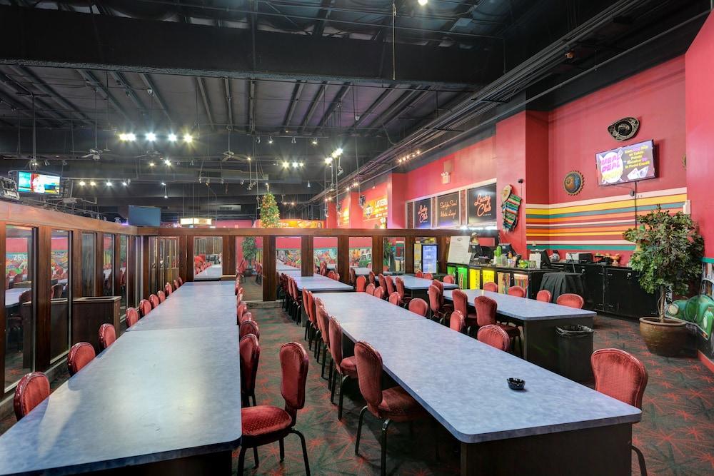 Hotel Lucky Club Casino & 2*