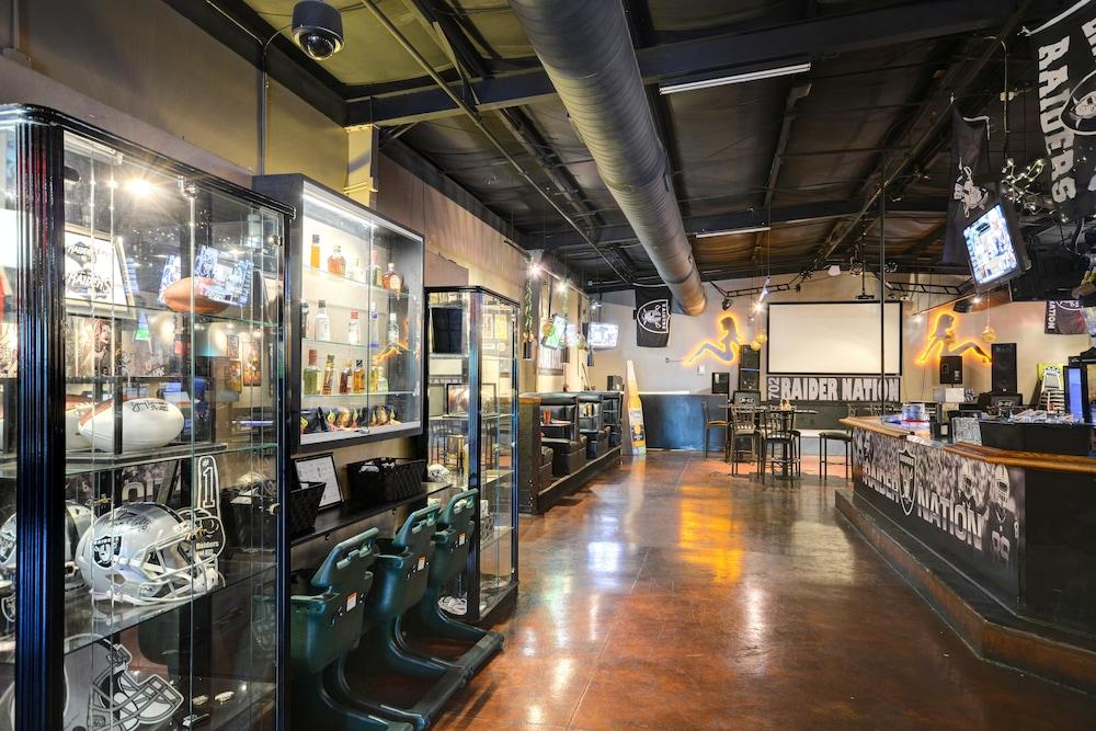 Lucky Club Casino & Hotel